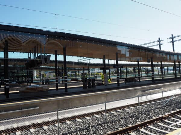 En av plattformene på Drammen stasjon, hvor OneCo har gjennomført en rekke elektriske installasjoner.