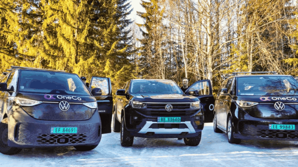 Bilde av noen OneCos elektriske og diesel bilder fra bilpool-en. Vi bruker elbilder til vanlig, men har noen felles dieselbiler som kan brukes til mer krevende arbeid.